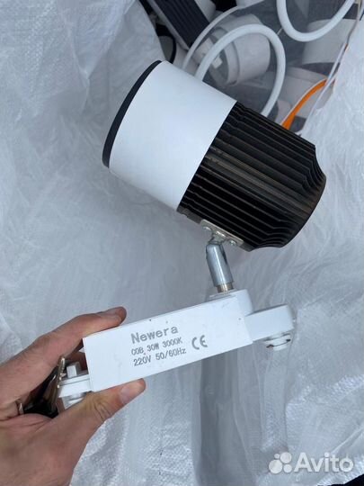 Трековые светильники на шинопроводе бу