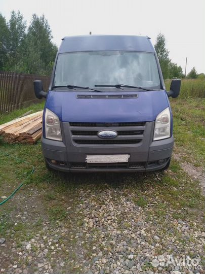 Ford Transit цельнометаллический, 2009