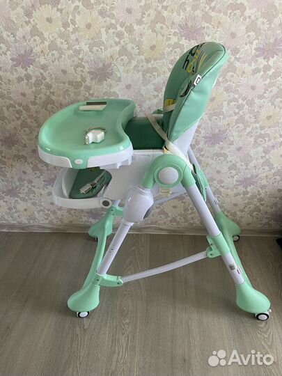 Стол для кормления малыша за 4500