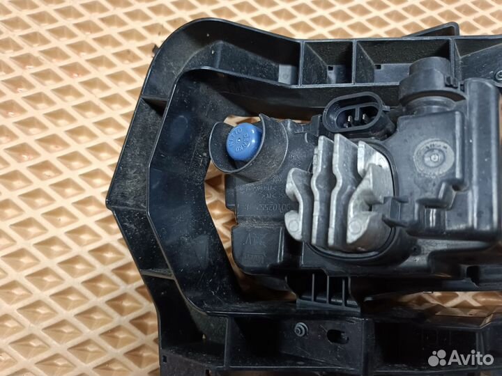 Фара противотуманная Nissan Serena/note/X-Trail