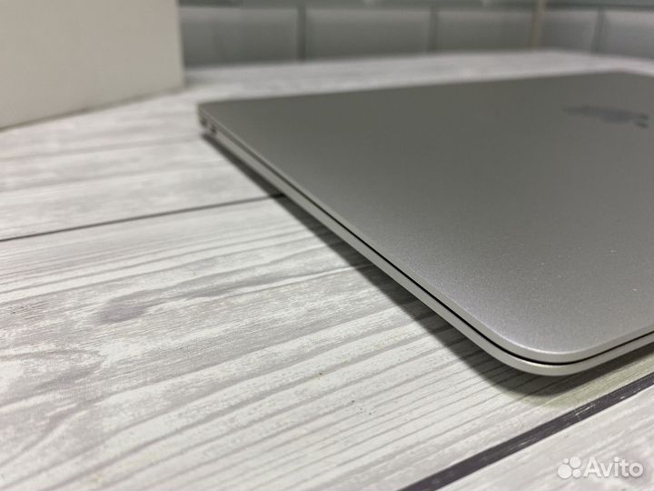 Apple MacBook Air M1 13