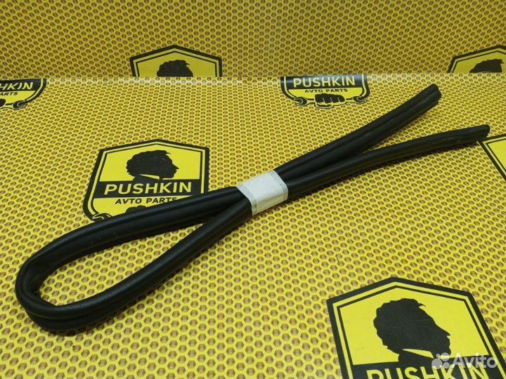 Уплотнитель жабо Renault Logan L8 K7M 812 2014