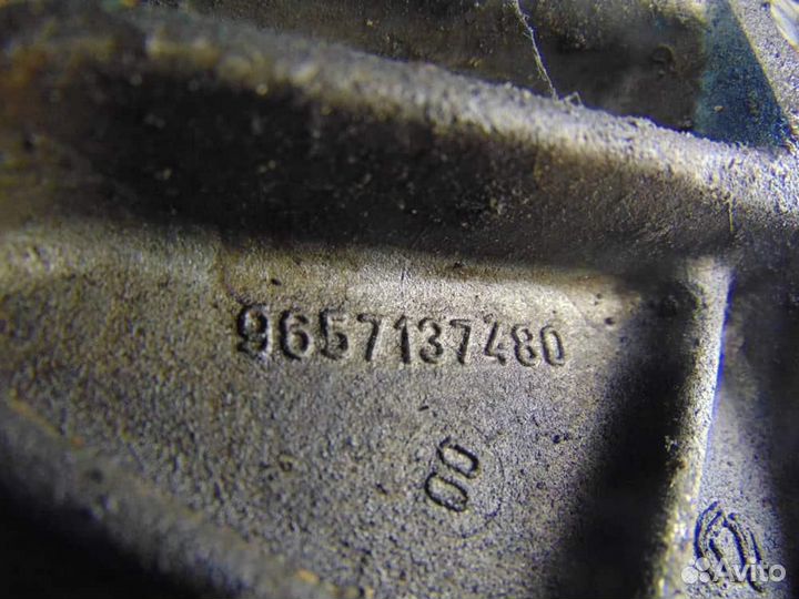 Кронштейн кондиционера для Citroen C4 2005-2011 г