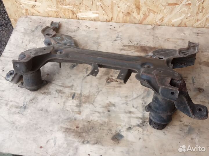 Подрамник балка подмоторная VW Passat B4 2E МКПП