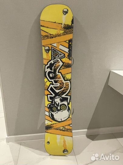 Сноуборд с креплениями