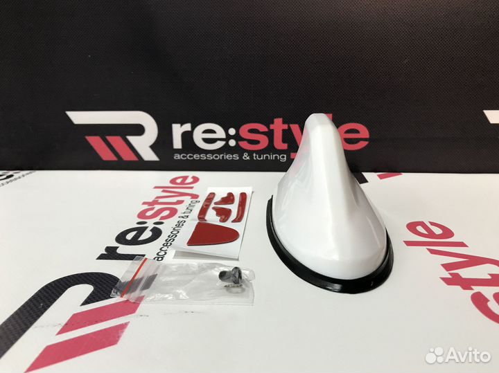 Антенна плавник на крышу Subaru K721