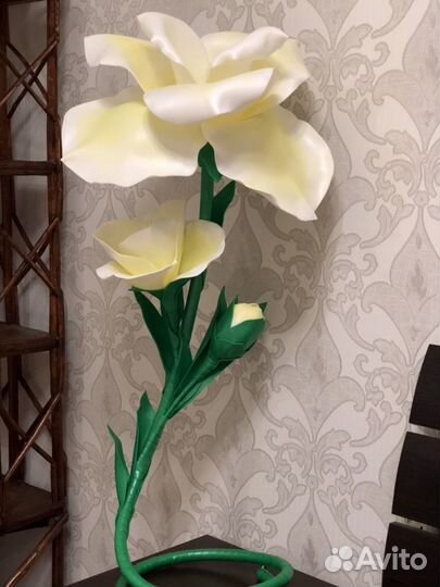 Торшеры, прикроватные ночники, ростовые цветы