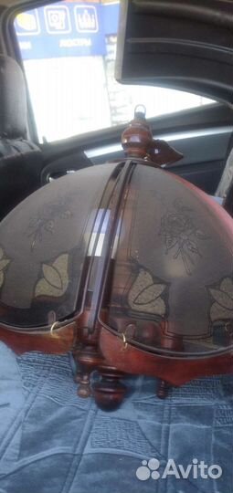 Люстра на 3 лампы,дерево