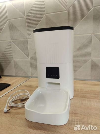 Автокормушка для кошек и собак