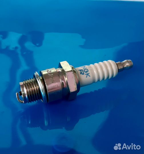 Свечи зажигания NGK BR5HS BKR6E BPR6ES