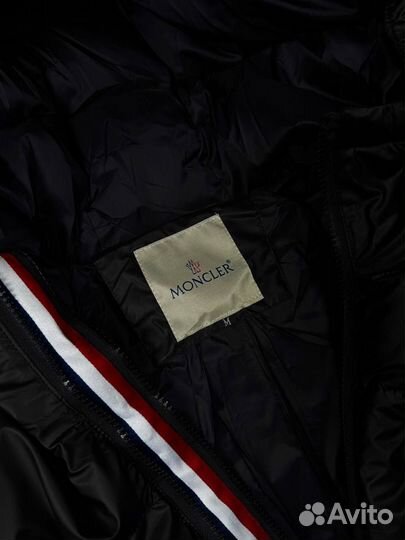 Пуховик Moncler