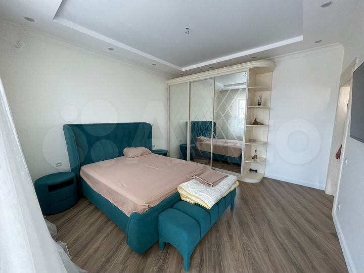 Дом 292,5 м² на участке 6 сот.