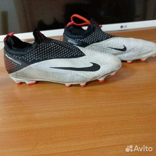 Футбольные бутсы