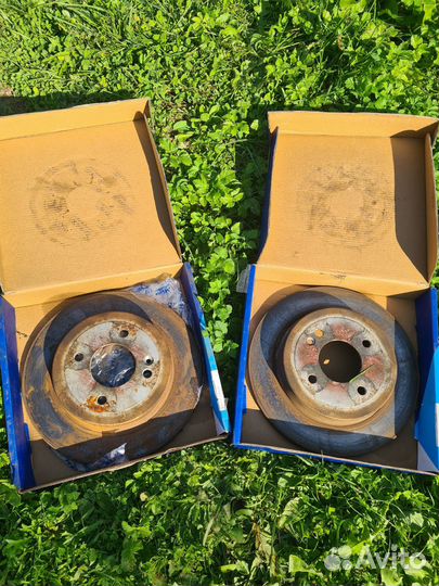 Диски тормозные задние Kia Rio 3 Hyundai Solaris 1