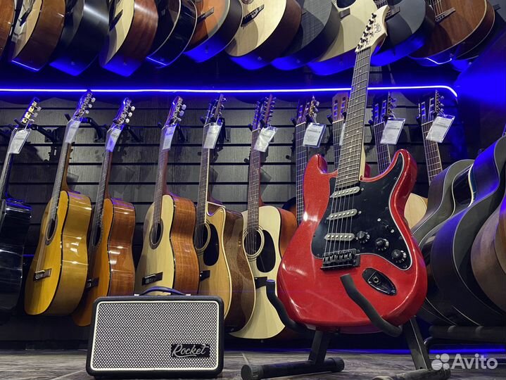 Электрогитара Stratocaster + Комбик Портативный