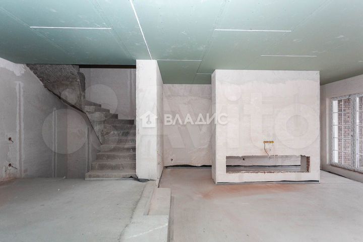 Таунхаус 256,7 м² на участке 2,5 сот.