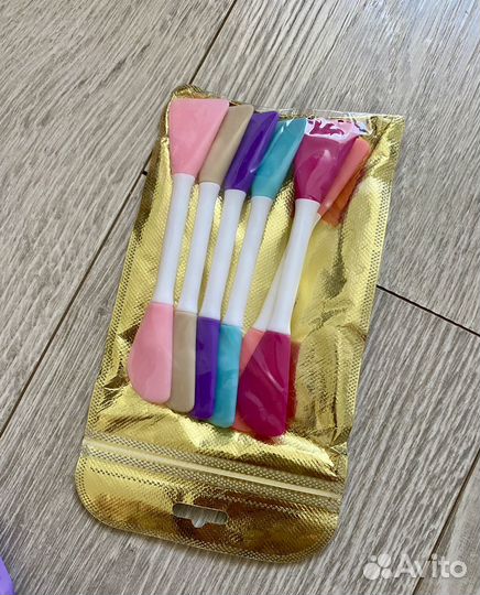 Косметика, крем для рук, повязка на голову