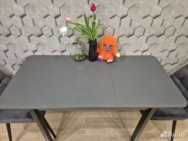 Кухонный стол