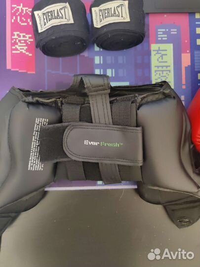 Боксерские перчатки + шлем everlast