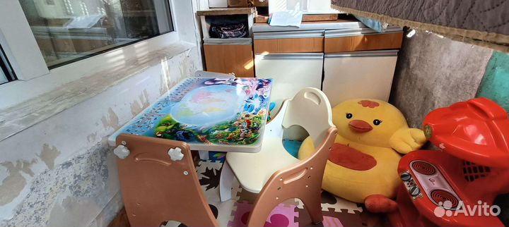 Детский столик и стульчик