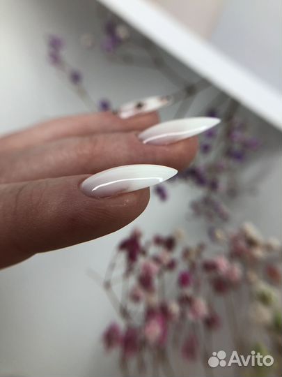 Маникюр и педикюр