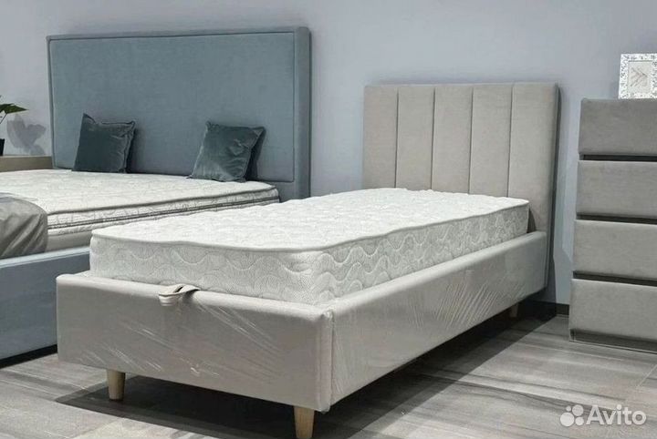 Односпальная мягкая кровать