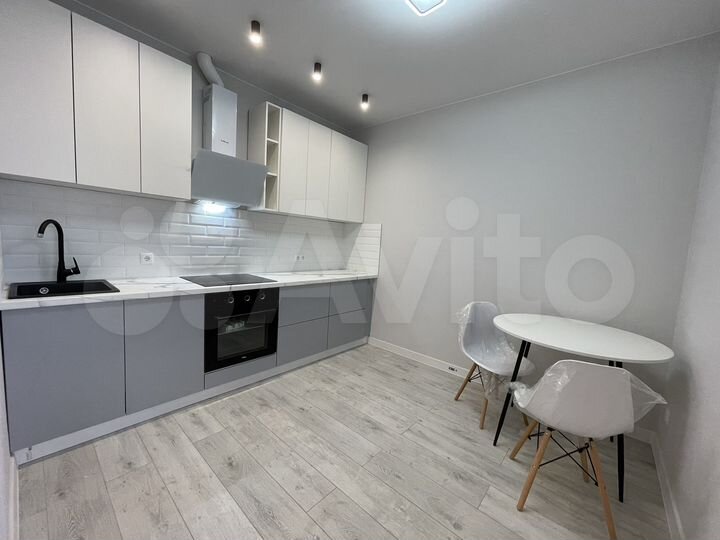 2-к. квартира, 40 м², 4/17 эт.