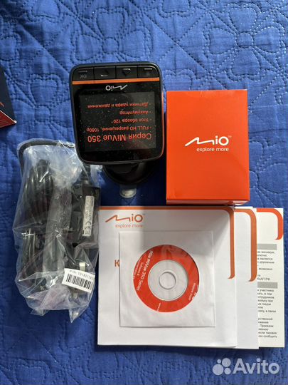 Автомобильный видеорегистратор MiVue356 новый