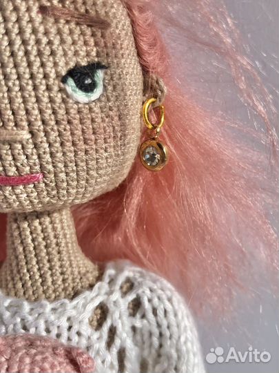 Кукла ручной работы вязаная