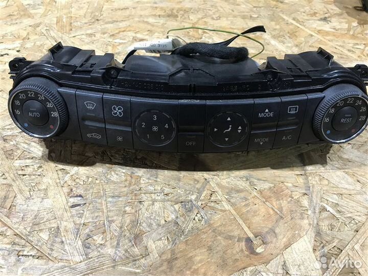 Блок управления климат-контролем Mercedes-Benz
