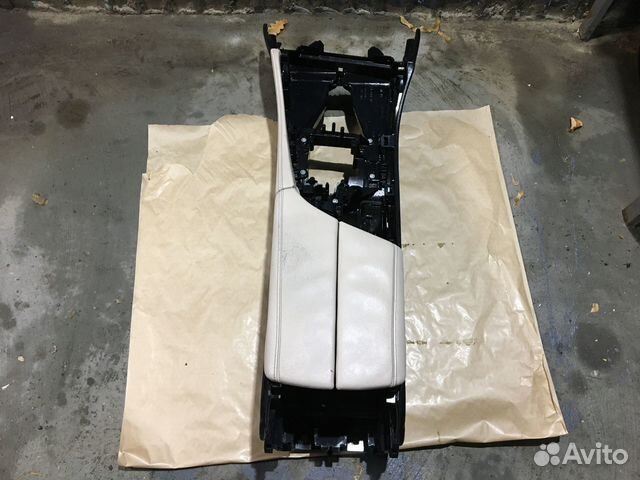 Центральный тунель (подлокотник ) BMW 5 F10