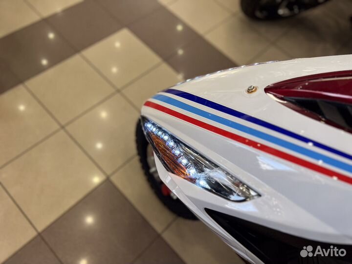 Скутер Vento Corsa 50 (150)