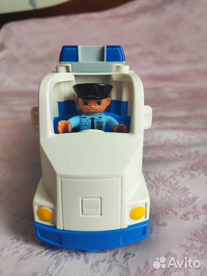 Lego duplo полицейский участок