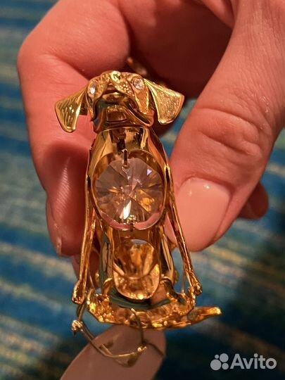 Собака swarovski