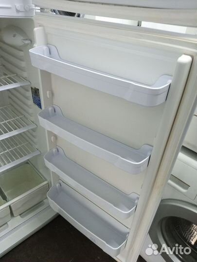 Холодильник Indesit б/у в отл.сост. на гарантии
