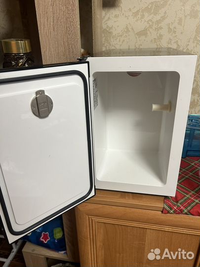 Холодильник для молока кофемашин Vitrifrigo