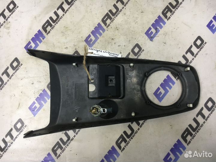 Накладка центральной консоли Митсубиси Лансер 9