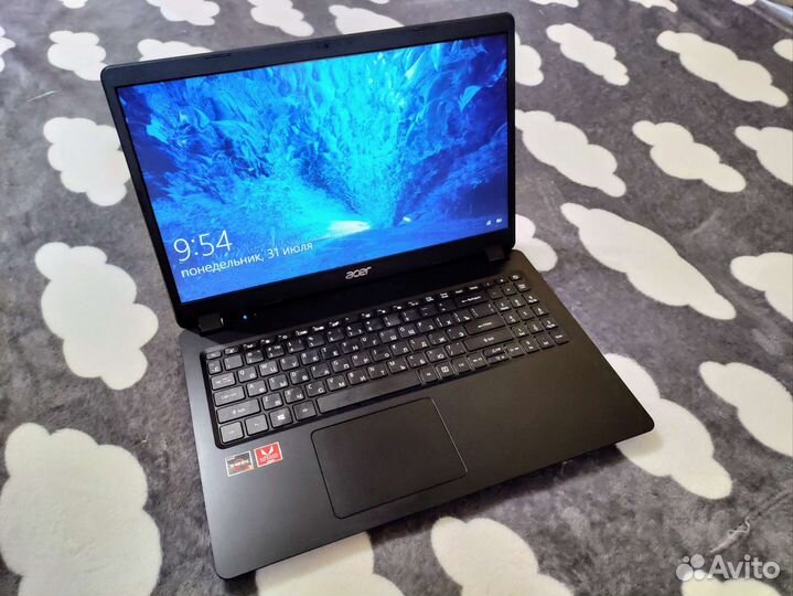 Ноутбук Acer Ryzen 3/8Gb/240SSD