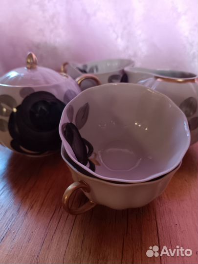 Чайный сервиз Черные розы. Дулево