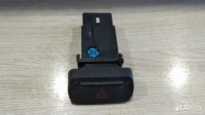 Кнопка аварийной сигнализации Ssang Yong Rexton