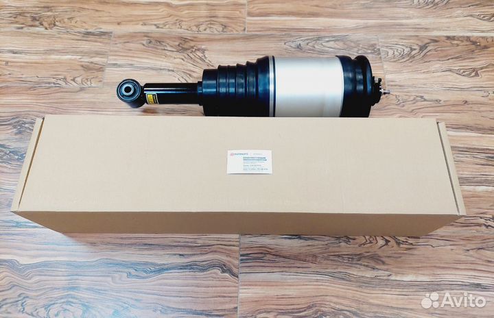 Пневмостойка Лэнд Ровер Discovery 3 L319 задняя