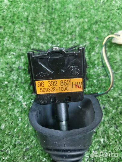 Подрулевой переключатель поворотников Chevrolet