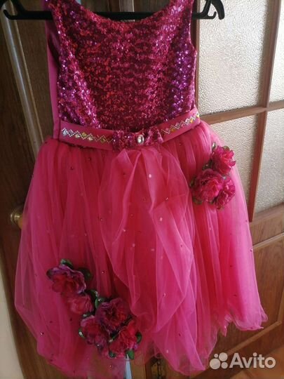 Нарядные платья для девочки