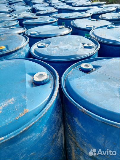 Продам бочки и кубы пластиковые в обрешетке