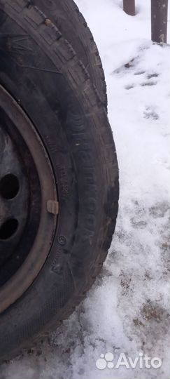 Hankook Radial RA06 R15