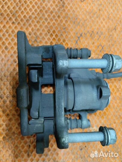 Суппорт тормозной Audi A6 C6 4F AUK 2007