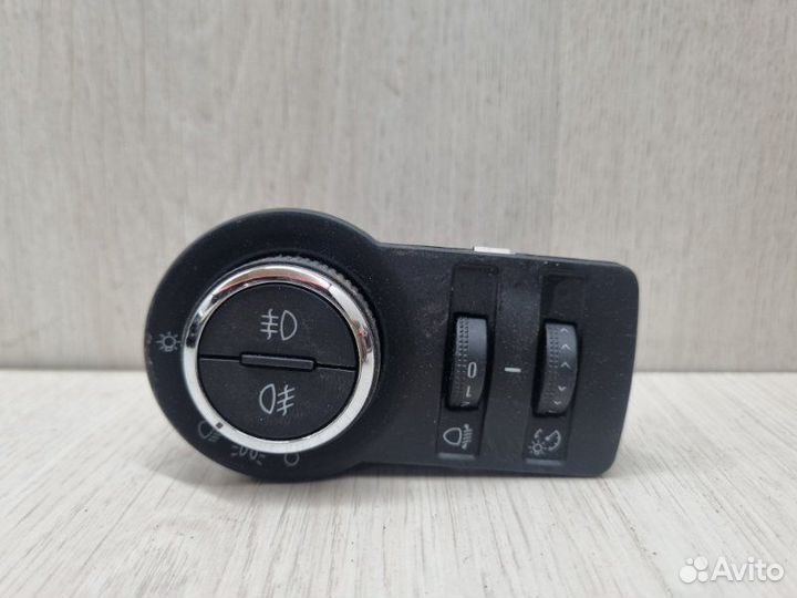 Блок управления светом Opel Astra J Gtc 2009