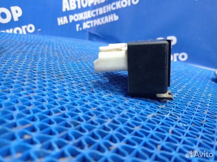 Блок управления вентилятором Volvo 940 седан B230