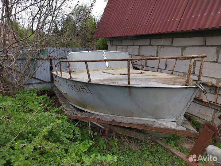 Моторная лодка Прогресс2