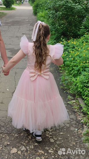 Платье для девочки на выпускной на рост 146